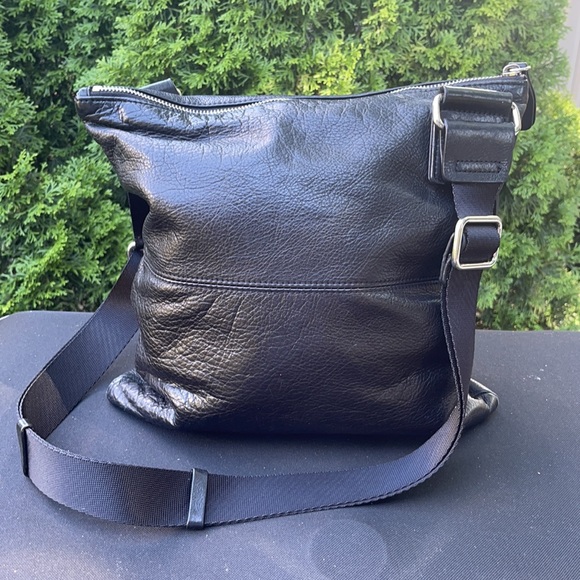 Margot leather crossbody bag - Picture 6 of 14
